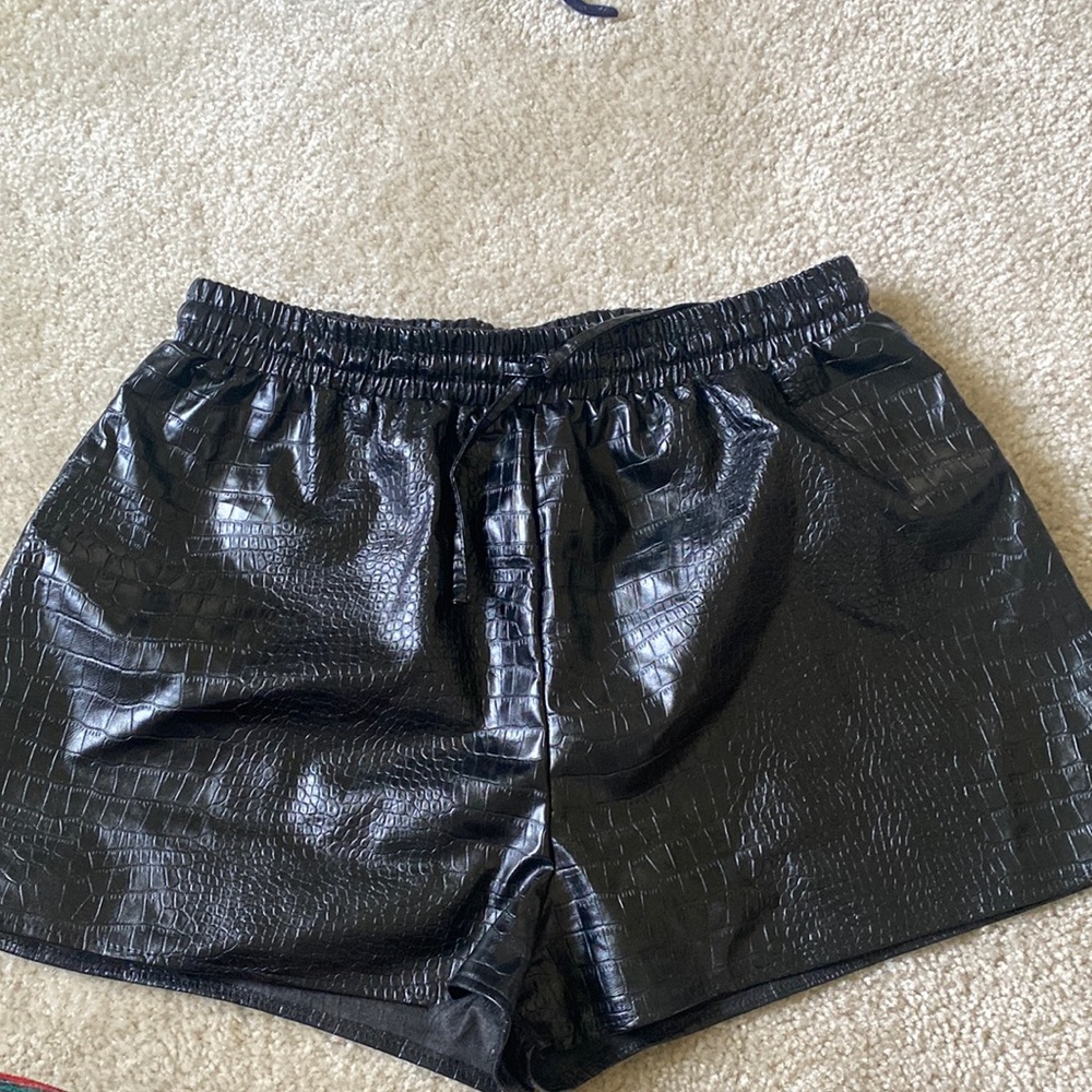 Leather snakeskin shorts 🐍